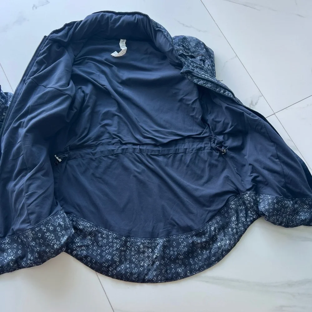 Lululemon jacket size 6 blue spring forward jacket running - Picture 8 of 13